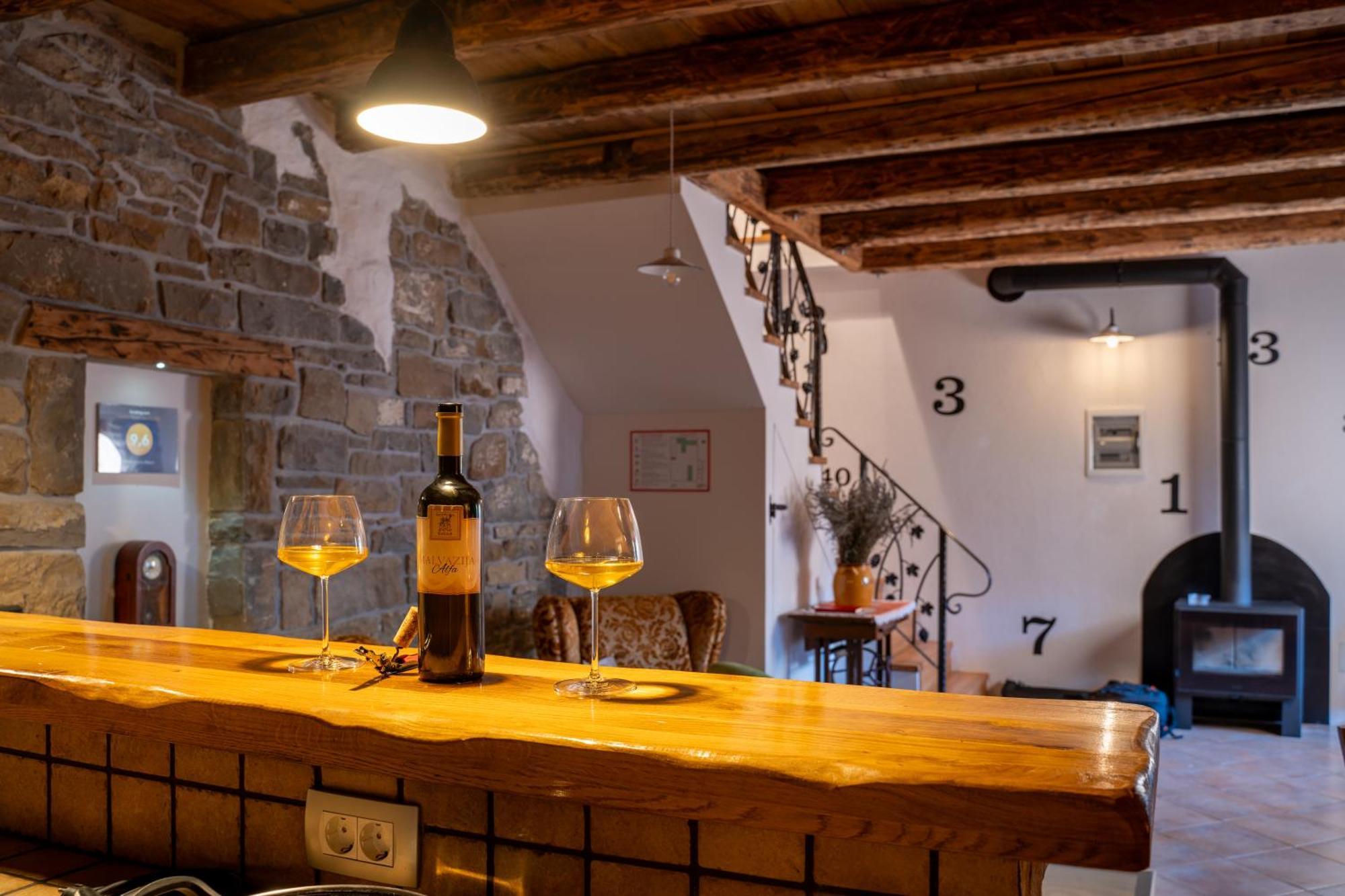 Maison d'hôtes Wine House Rakar à Gračišče Extérieur photo